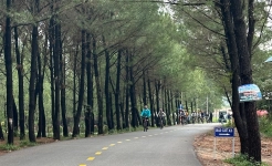 Hue Biking