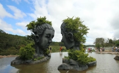 Dalat Clay curving tunnel