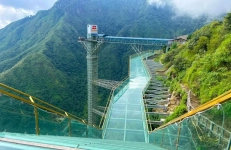 Glasses bridge Sapa