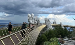 Golden Hand Bridge