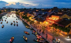 Hoian by night